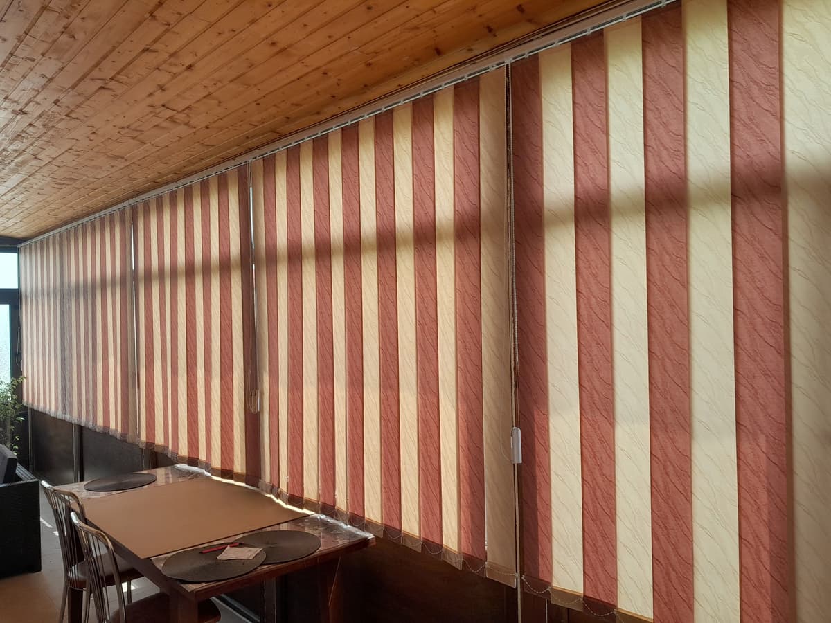 Jaluzele Verticale