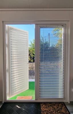 Jaluzele Aluminiu Bicolor