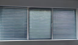 Jaluzele Aluminiu Bicolor