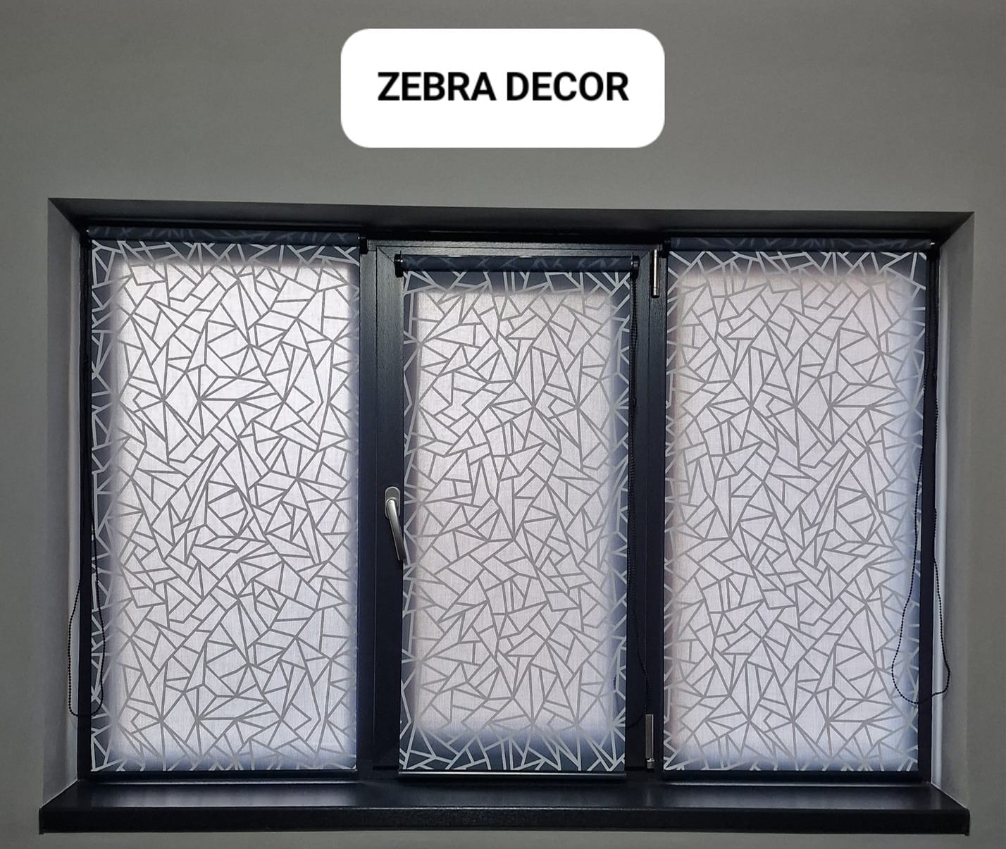 Geometric Gri Inchis CP-004